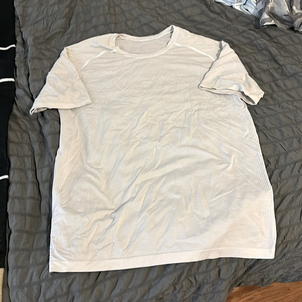 Men's Large White Performance Tee
